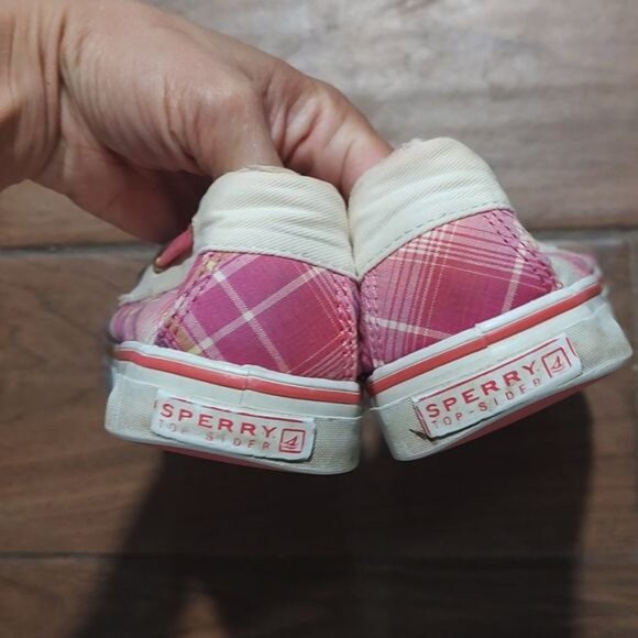 Sperry 9 pink plaid loafers slip on - Picture 3 of 5